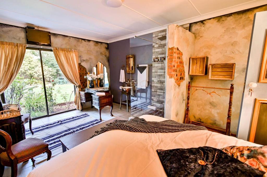 Iszis Guest House Bloemfontein Exterior photo
