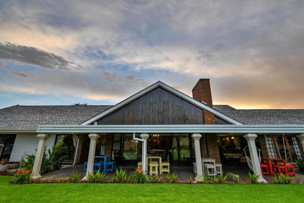 Iszis Guest House Bloemfontein Exterior photo
